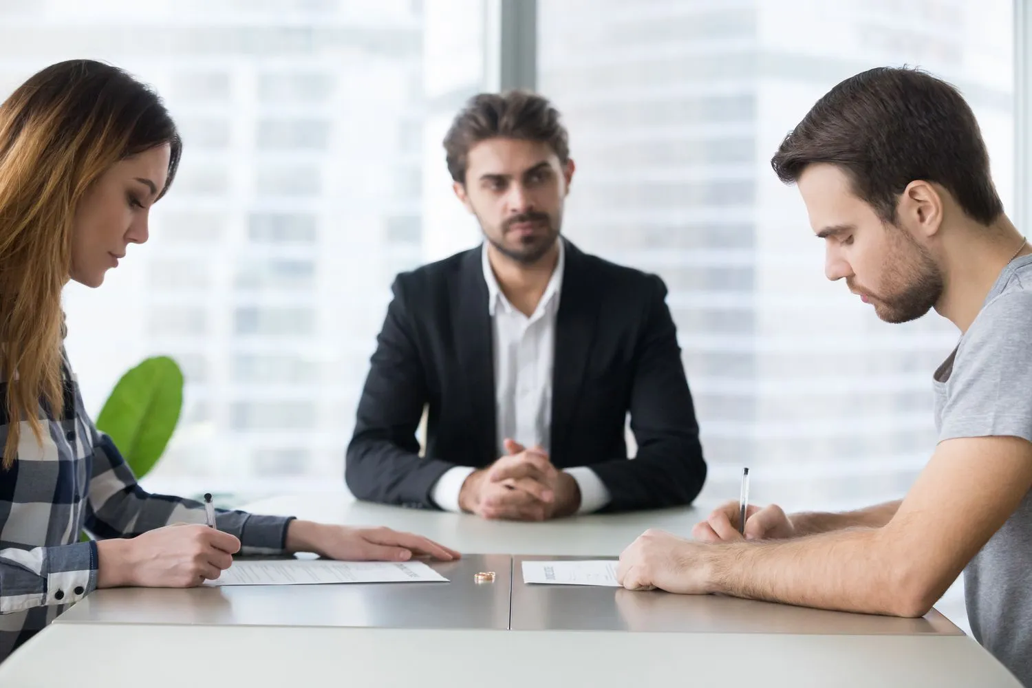 How EH Mediation Guides Couples Toward Fair and Balanced Outcomes Essex