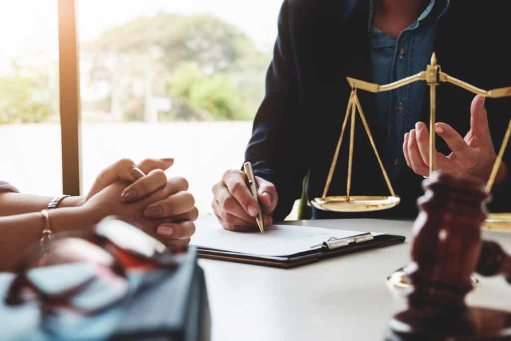 Court Applications vs. Mediation: A Less Stressful Path with EH Mediation Essex